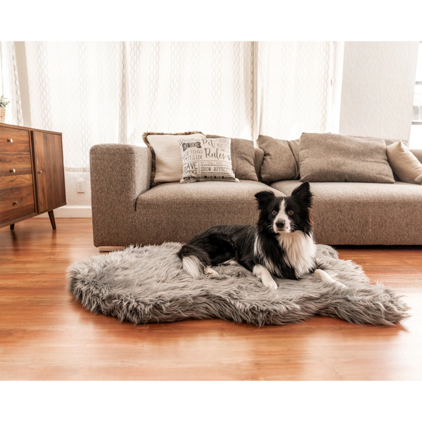 PupRug™ Faux Fur Orthopedic Dog Bed - Curve Charcoal Grey